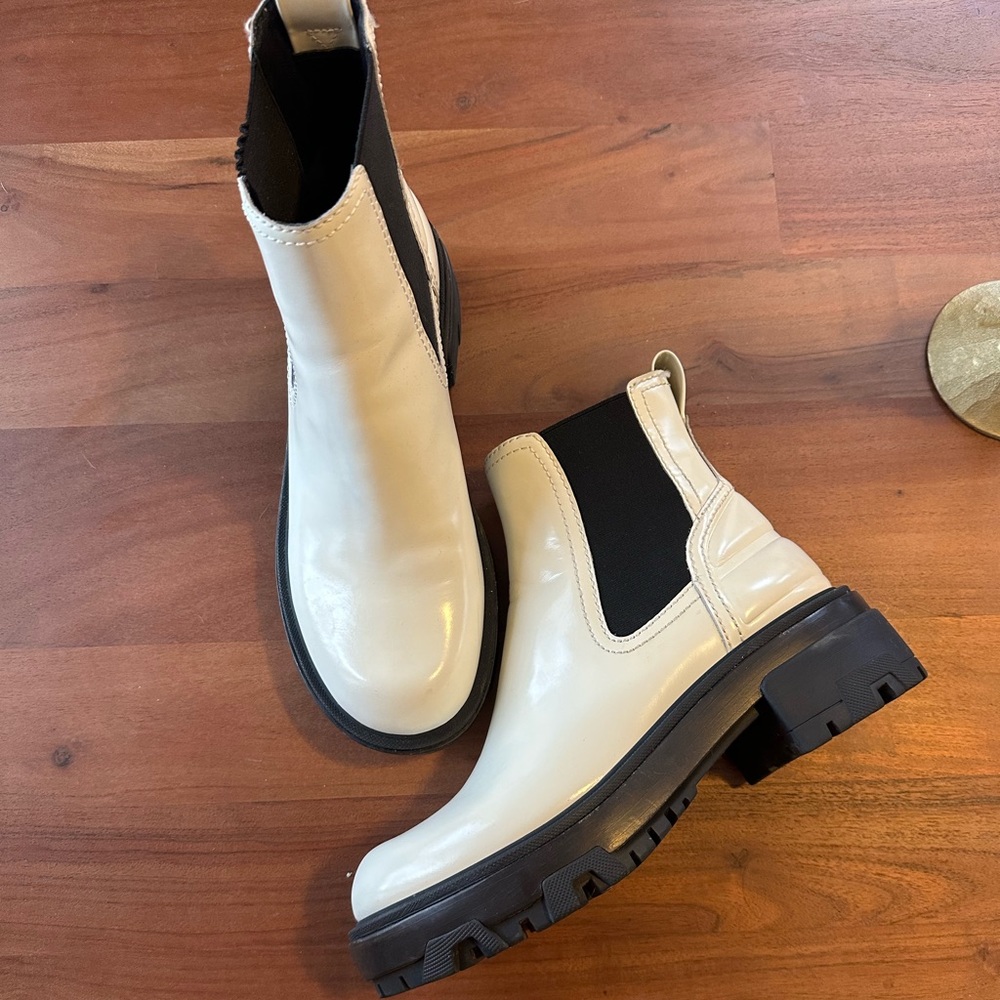 Rag & Bone White Chelsea Lug Boots Sz 38.5